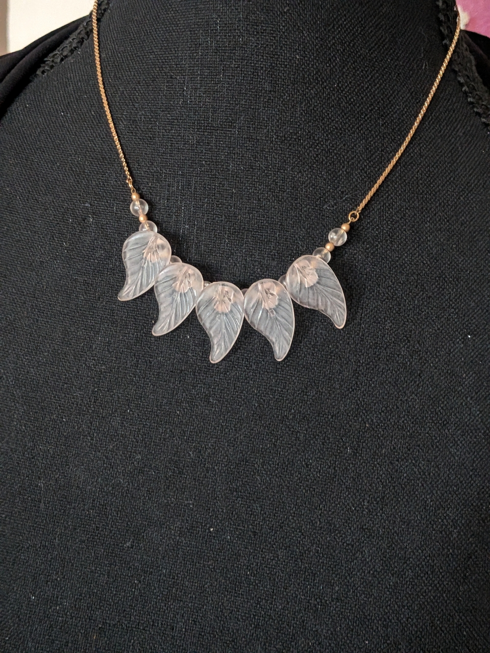 Delicate Vintage Frosted Leaf Pendant Necklace